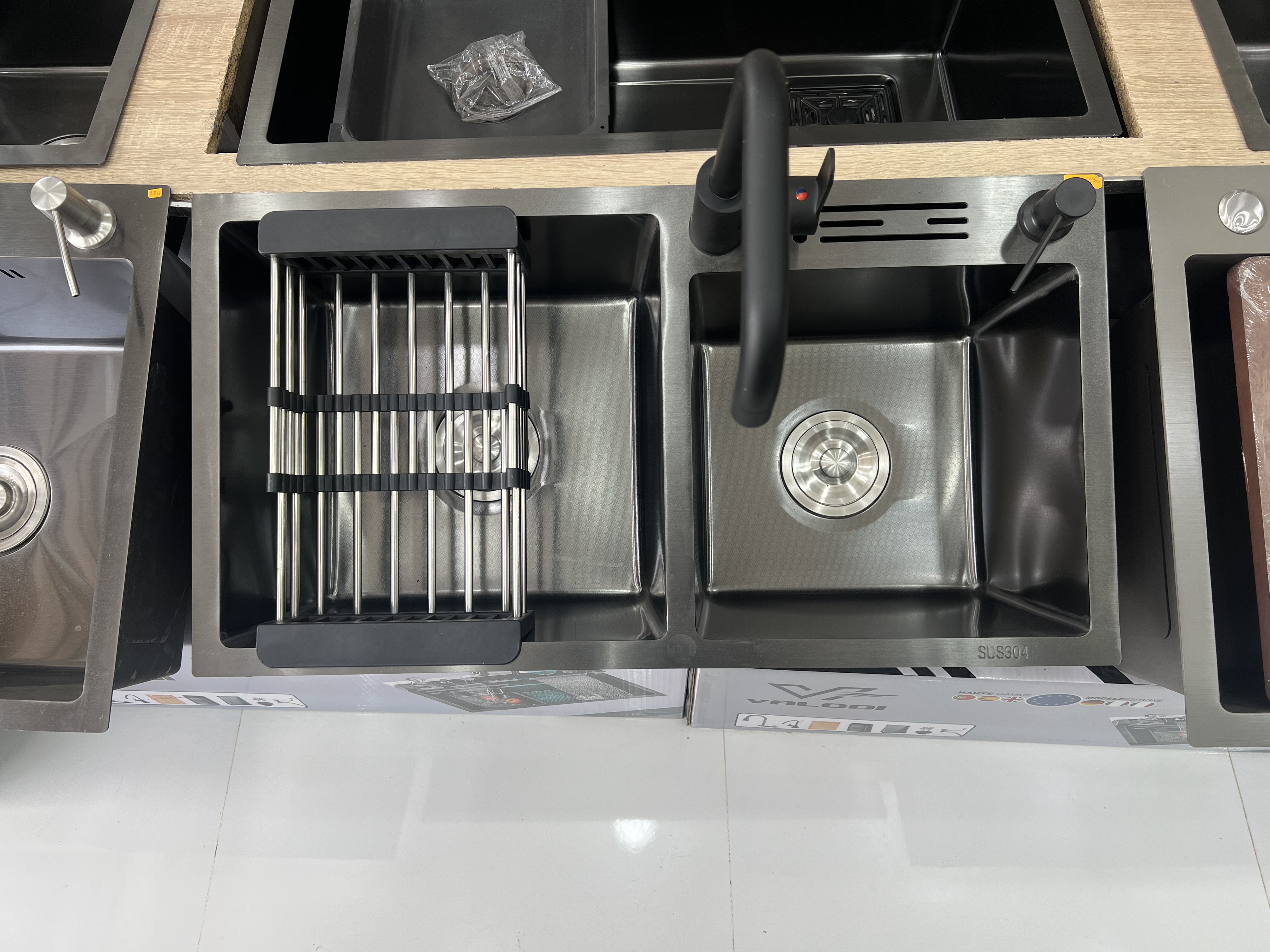 حوض مطبخ SUS304 من INOX مع رف تجفيف وموزع صابون